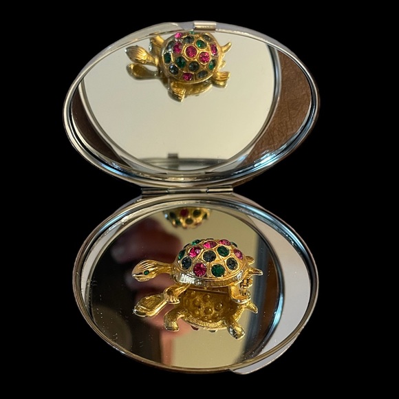 Vintage Turtle pin Gold tone Tortoise/Turtle Rhinestone Pin Vintage  Brooch - Picture 5 of 5